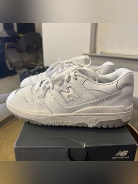 New Balance Kids 550 Sneakers - White Size 7Y / 8.5 Women’s